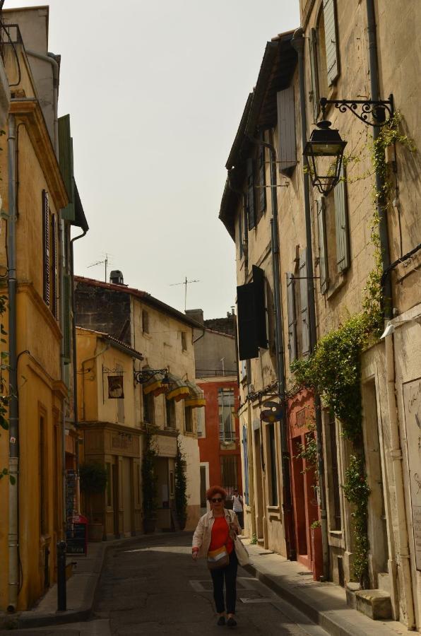 Aux Pieds Des Arenes Apartamento Arles Exterior foto