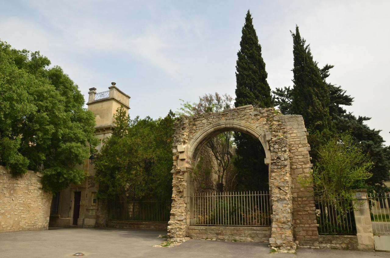 Aux Pieds Des Arenes Apartamento Arles Exterior foto
