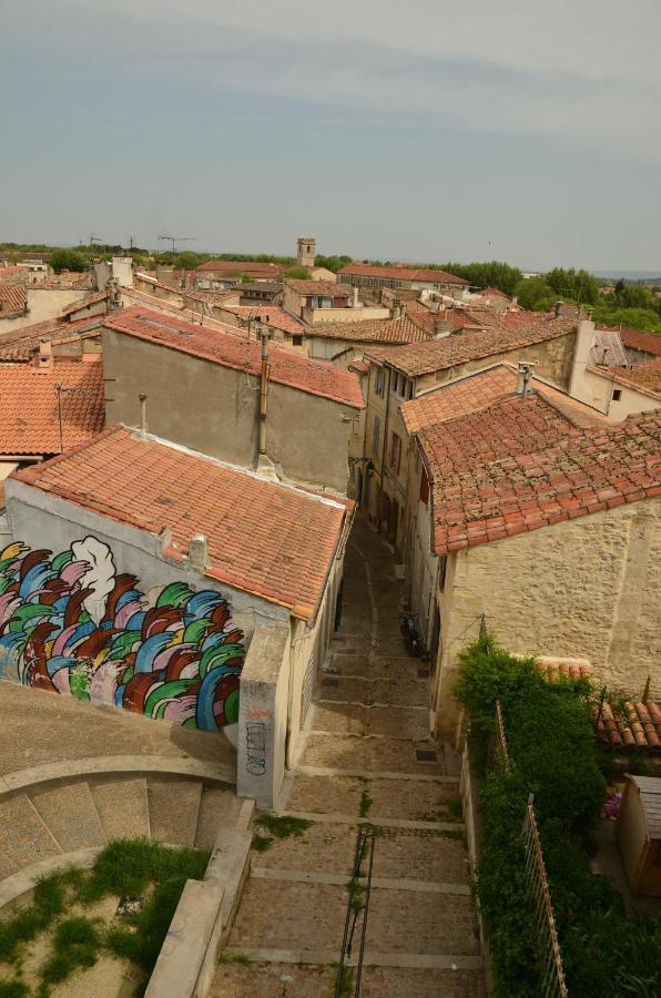 Aux Pieds Des Arenes Apartamento Arles Exterior foto