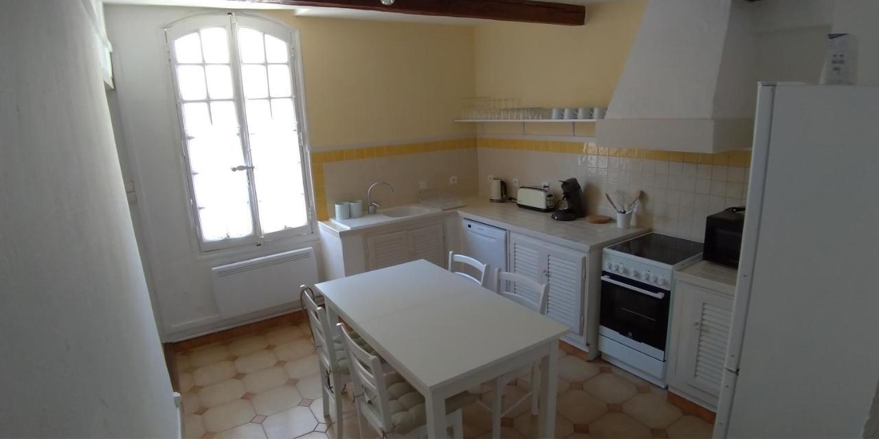 Aux Pieds Des Arenes Apartamento Arles Exterior foto