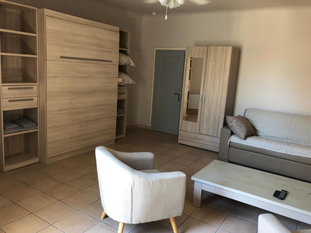 Aux Pieds Des Arenes Apartamento Arles Exterior foto
