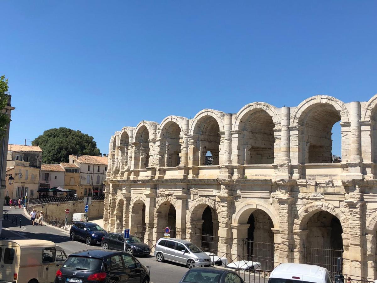Aux Pieds Des Arenes Apartamento Arles Exterior foto