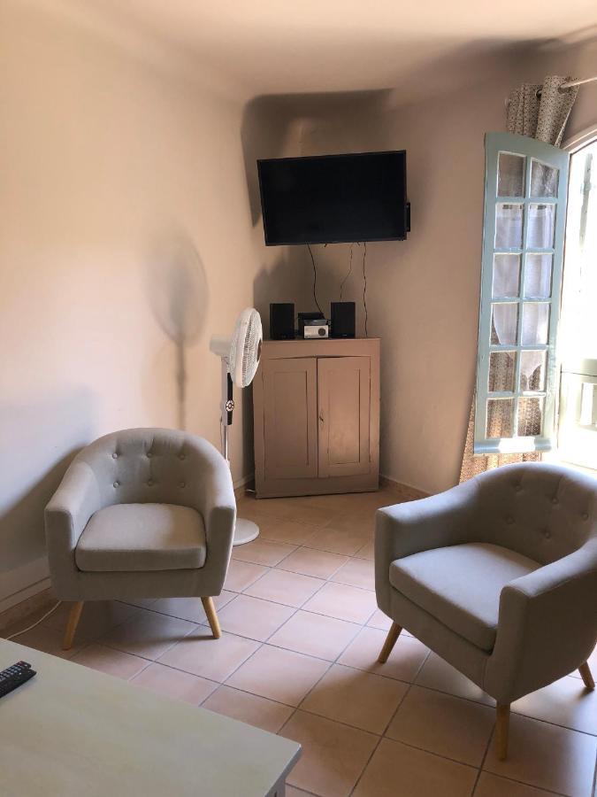 Aux Pieds Des Arenes Apartamento Arles Exterior foto